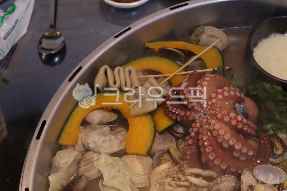 조개탕,조개찜,해산물,해물,해물요리,식사,요리,음식,찜,조개,문어,돌문어