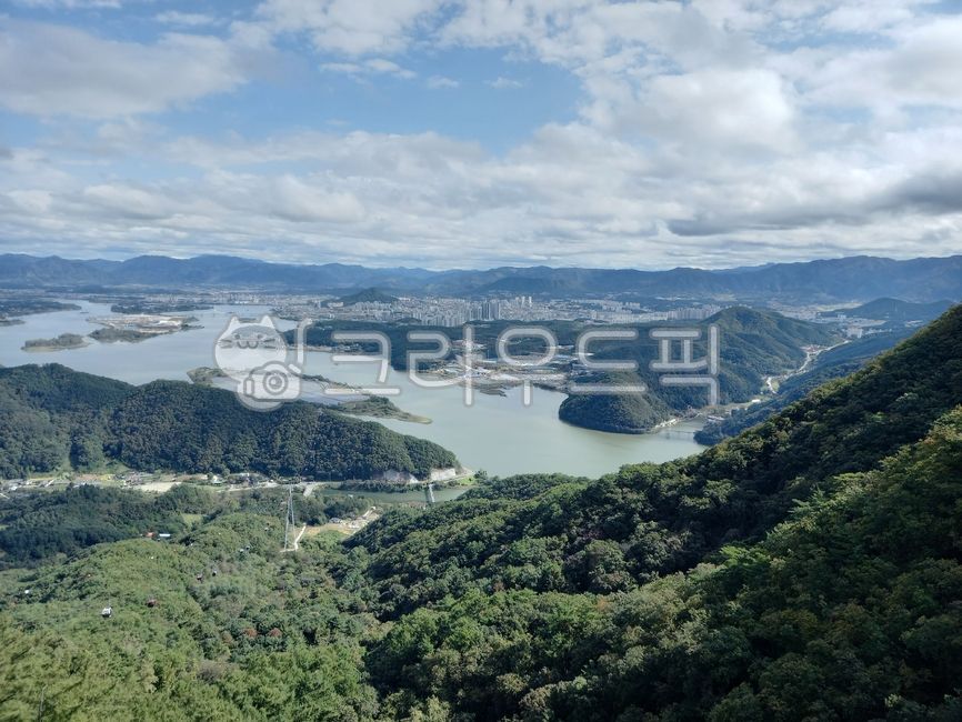 cable car,Uiam Lake,Samaksan Mountain,Panoramic view of the summit,lake,Observatory
