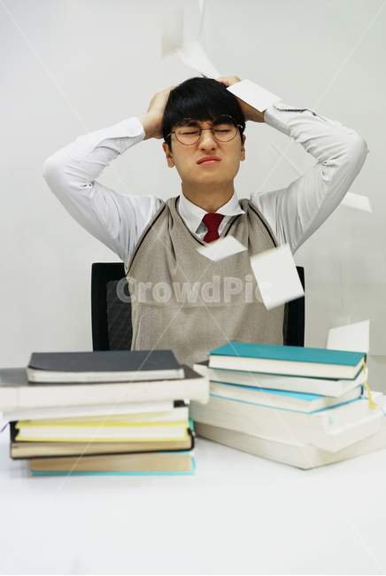 수능,교육,학생,교복,시험,강의,수업,고등학생,고3,남고생,남자고등학생,남고,수능시험,기말고사,중간고사,모의고사,exam,quiz,test,학업,공부,남자,남학생,사람,인물,인간,human,person,얼굴표정,facialexpression,face,남성,man,male,학교,education,learning,study,schoo,사람,인물,인간,human,person,얼굴표정,facial expression,face,남성,남자,man,male,감정표현,기분,feeling,emotion,교육,학교,공부,education,learning,study,school