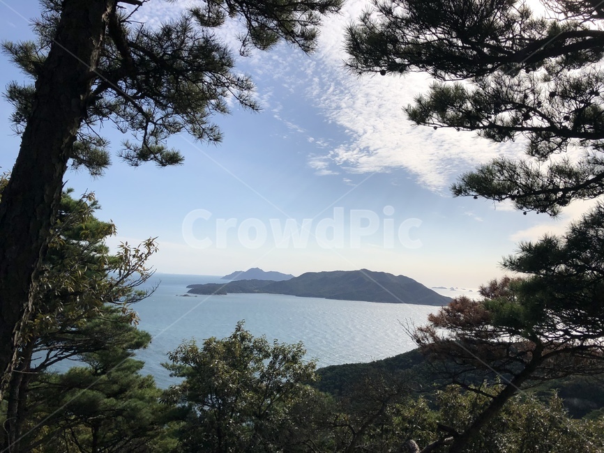 산,나무,섬,nature,자연,outdoors,해안선,water,ocean,뷰,자연,풍경,nature,landscape,land,땅,옥외,shoreline,물,sea,바다,대양,coast,연안
