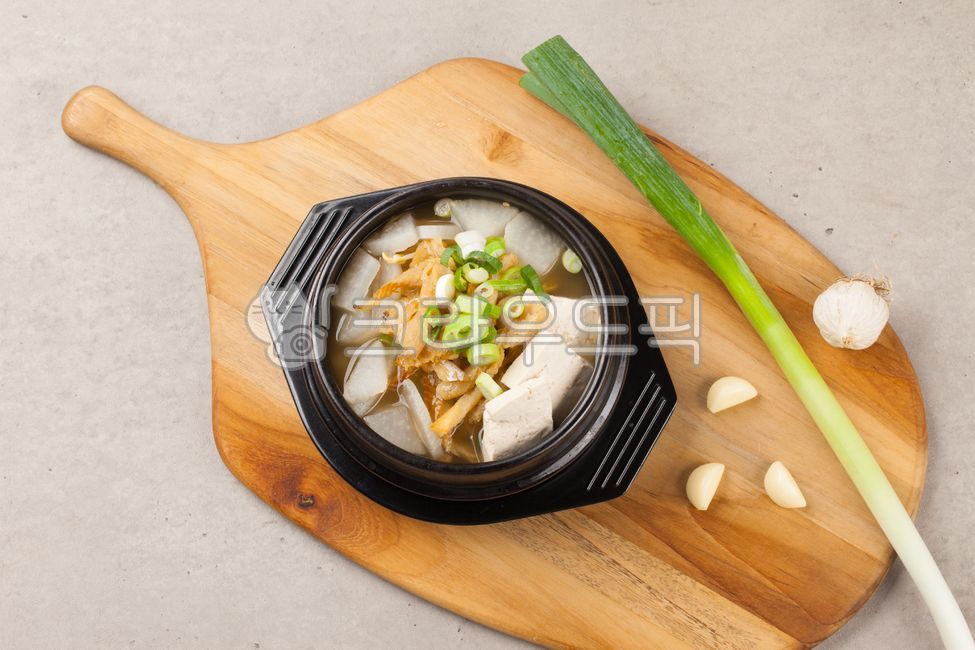 meal,soup,Bean sprouts,Haejangguk,Hangover relief,Dried pollack,Hwangtaeguk,Soup dish