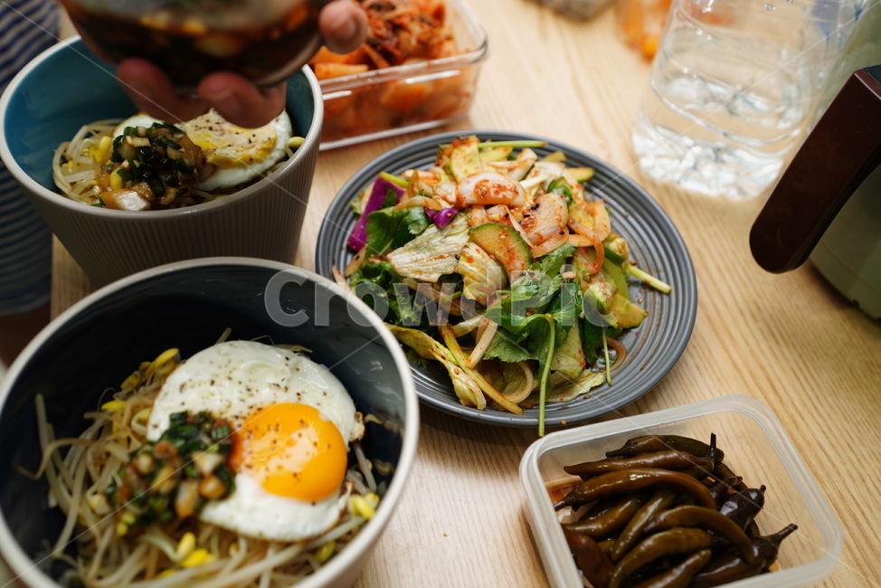 집밥,계란,후라이,콩나물밥,야채,식사,먹거리,음식,한식,식기,그릇,나물,무침,한식,한국음식,한국요리,korean food,korean dishes,korean meal,korean cook