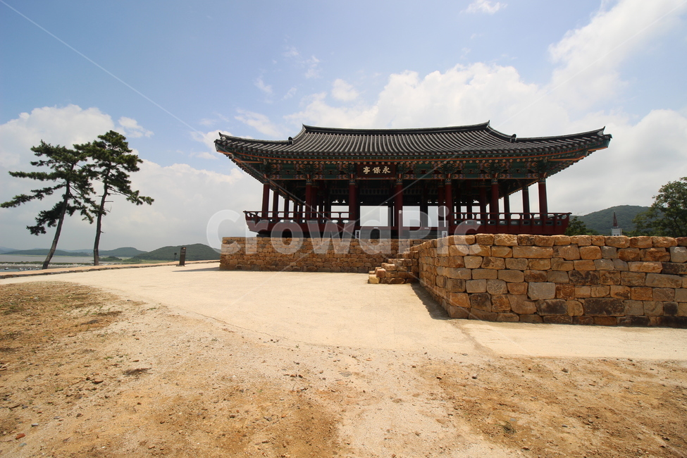 영보정,보령,역사,사적,충청수영성,건물,건축,유적,소나무,전통,하늘,한국전통,한국문화,korean traditional,korean culture,건축물,건물외관,exterior,building,structure,architecture,construction