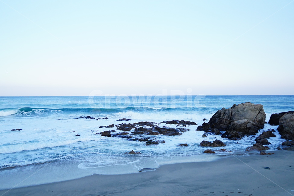 겨울바다,파도,하늘,파랑,바위,겨울,추움,자연,풍경,nature,landscape,해변,바다,beach,sea,promontory,곶,outdoors,옥외,water,물,ocean,대양