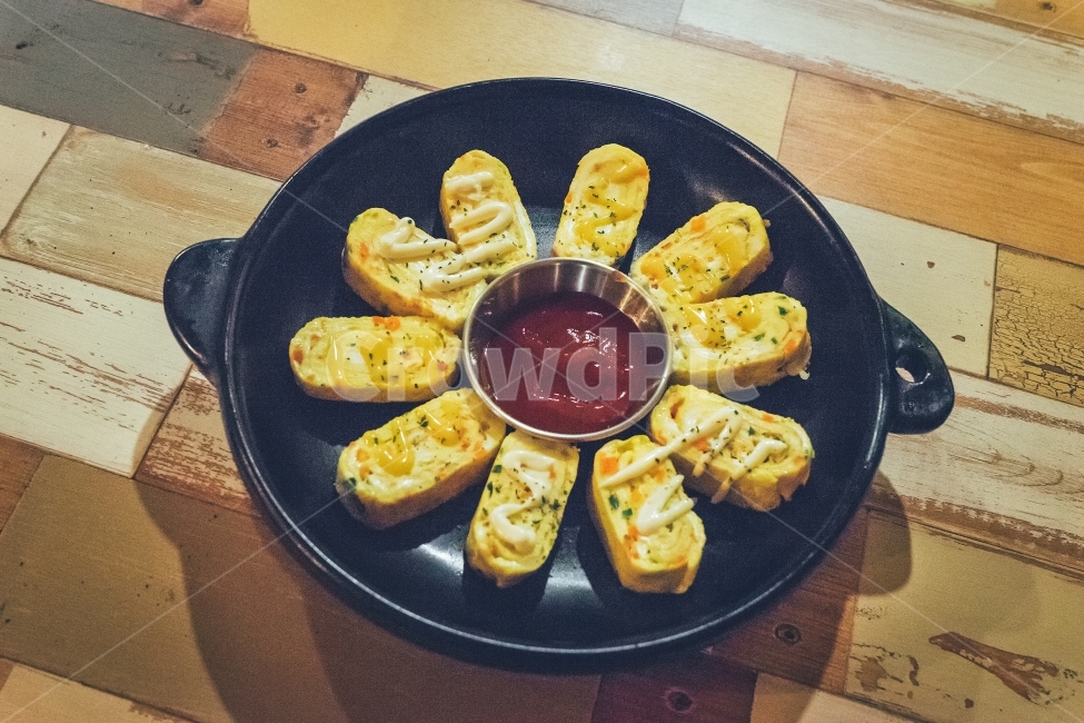 계란,계란말이,케첩,안주,달걀,반찬,간식,술안주,음식,음식,식재료,요리,food,cook,meal,dishes,food reserves,한식,한국음식,한국요리,korean food,korean dishes,korean meal,korean cook