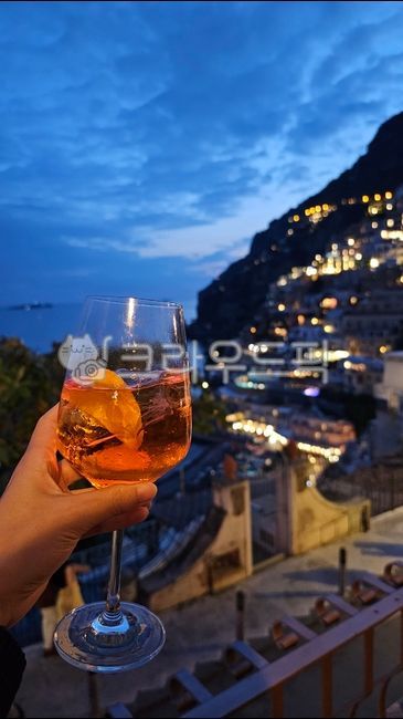 night view,alcohol,positano,Italy,wine,Positano,Southern Italy