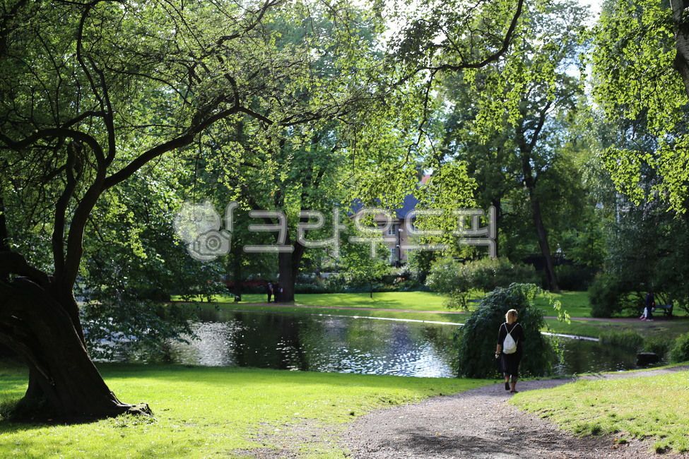 노르웨이공원,오슬로공원,북유럽공원,도심공원,공원산책,북유럽,스칸디나비아,oslo,park,lawn,oslopark,gardenlover,scandinavia