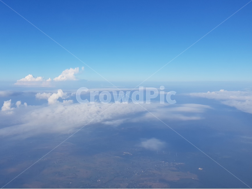 구름,하늘,창공,cloud,sky,청명,깨끗함,자연,풍경,nature,landscape,azure sky,푸른 하늘,outdoors,옥외