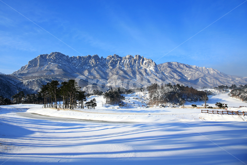 고성,울산바위,울산바위설경,설경,그림자,nature,자연,mountain,산,outdoors,옥외,mountainrange,산맥,겨울,계절,winter,season,자연,풍경,nature,landscape