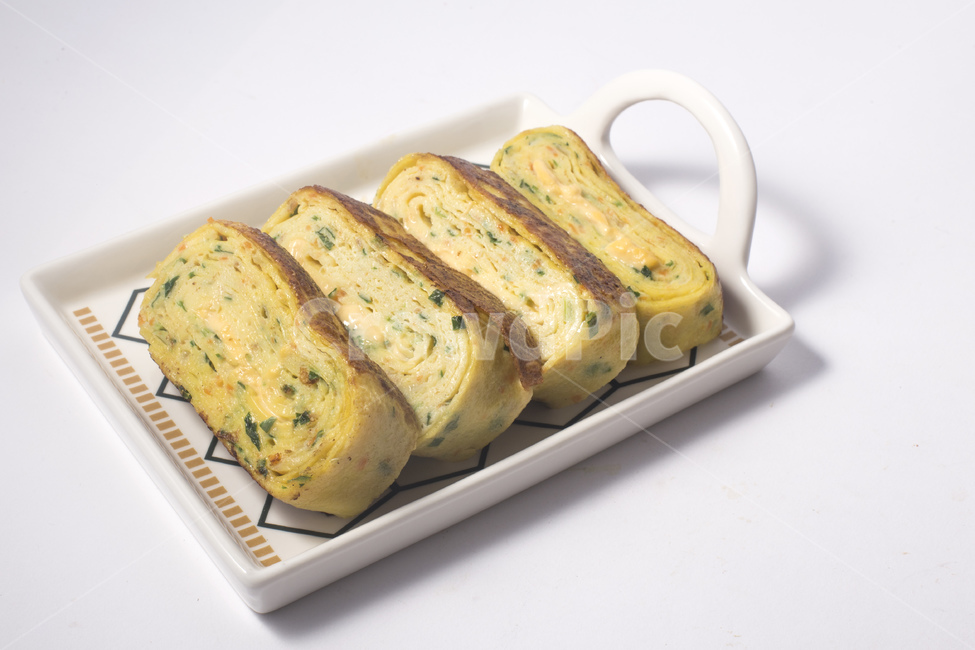 side dish,egg,Cheese egg roll,plate,cooking,egg roll,food