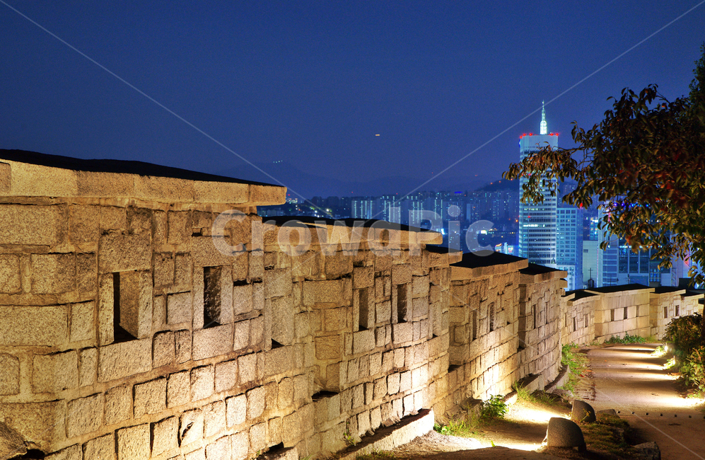 낙산공원,야경,서울,성곽,조선시대,성벽,조명,공원,야경,밤,풍경,nightscape,night,landscape,도시,city,한국도시풍경,한국도시경관,korea cityscape