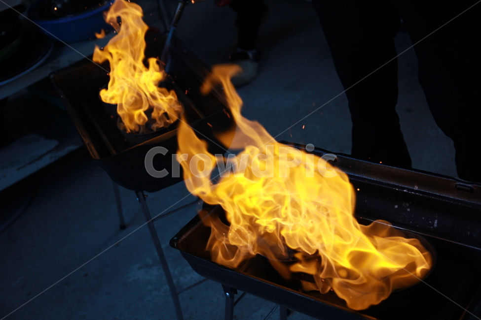 불판,불장난,불,fire,고기굽기,숯불구이,캠핑,camping