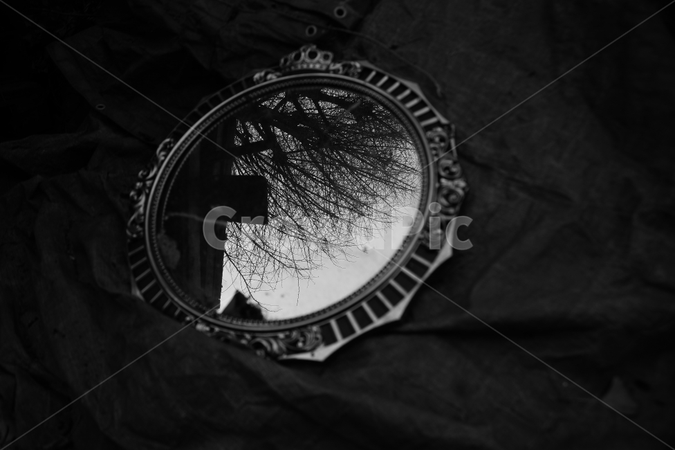 거울,쓰레기,버려진것들,흑백사진,빈티지,감성,흑백,모노톤,monochrome,black and white,사물,물건,오브젝트,thing,object,matter