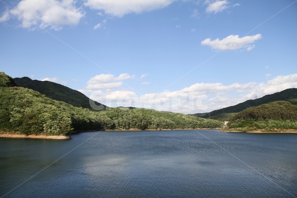 풍경사진,저수지,호수,호수와하늘,감성사진,자연,풍경,nature,landscape,한국자연풍경,한국자연경관,korea nature landscape,water,물,outdoors,옥외,reservoir