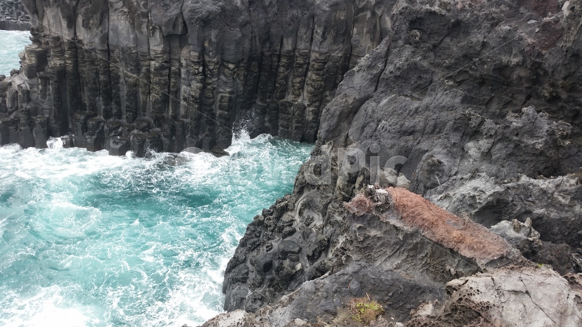 주상절리,제주도,파도,바다,바위,jusangjeollicliff,jejudo,jeju,wave,breaker,sea,ocean,rock,boulder