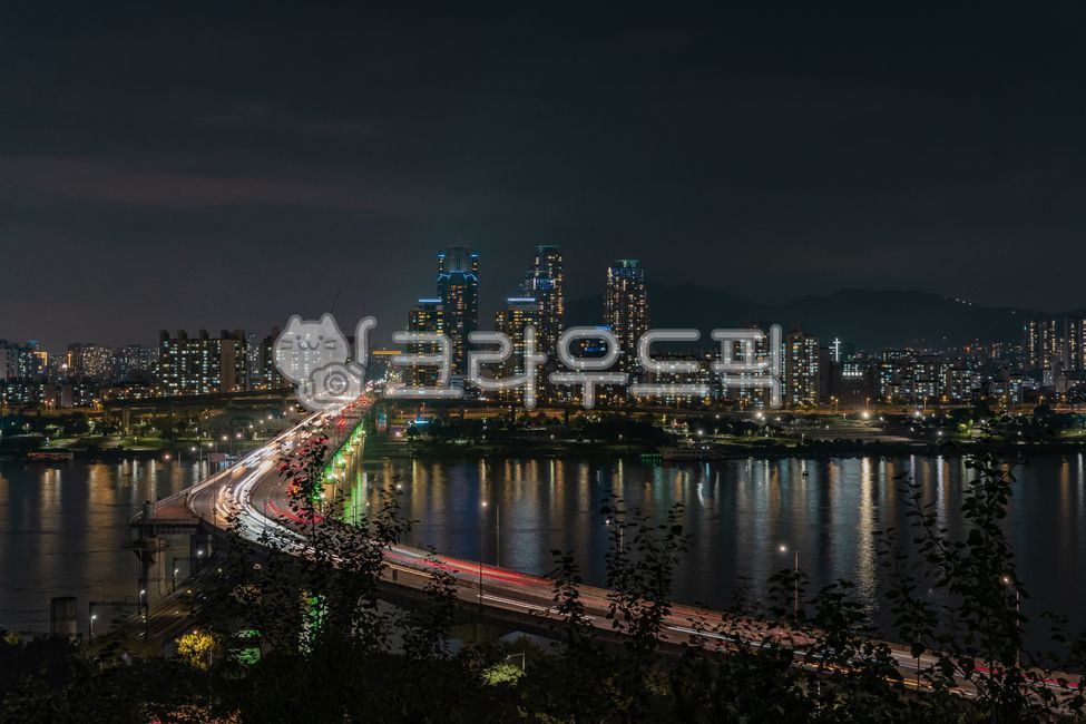 서울야경,청담대교,서울,seoul,metropolis,cityscape,architecture,landmark,building,landscape,city,bridge,skyline,scene,river,view,night,buildings,aerial,background,tourism,light,nature,panorama,scenic,town,downtown,urban,tower,evening,modern,hanriver,horizon,beautiful,skyscraper,water,lighttrail,clouds,destination,mountain,sky,apartment