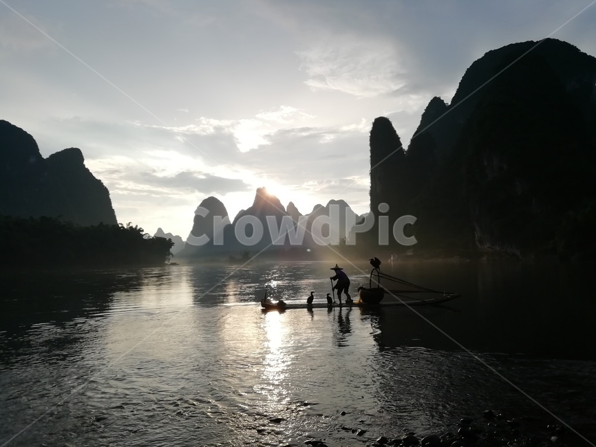 계림,산수,자연,강,일몰,뗏목,저녁,여행,자연,풍경,nature,landscape,transportation,교통,vehicle,차량,watercraft,선박