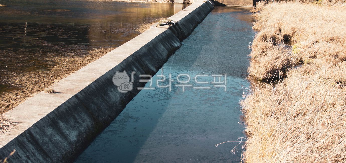 ditch,도랑,outdoors,옥외,하천