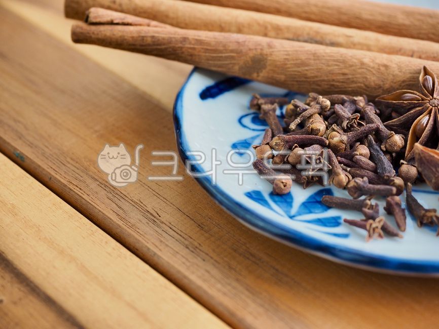 스타아니스홀,향신료,팔각,팔각향,별모양,아니스,향기,음식,유기농,요리,요리재료,갈색,건조식품,향료,staranisehall,spice,octagon,octagonal,starshape,anise,scent,food,organic,cooking,cookingingredients,brown,dryfood,spices,정향,계피,시나몬