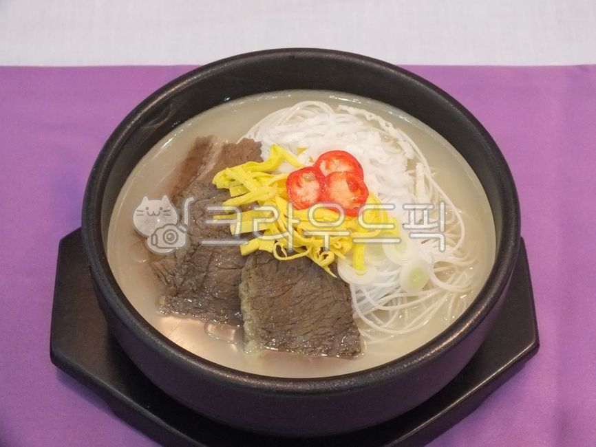 Sullungtang,Ttukbaegi Seolleongtang,Korean,noodle,meat soup,food,Soup dish