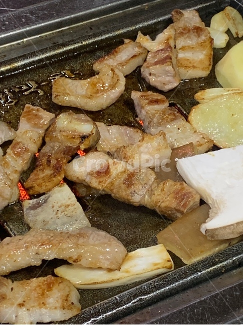 삼겹살,버섯,감자,고기,food