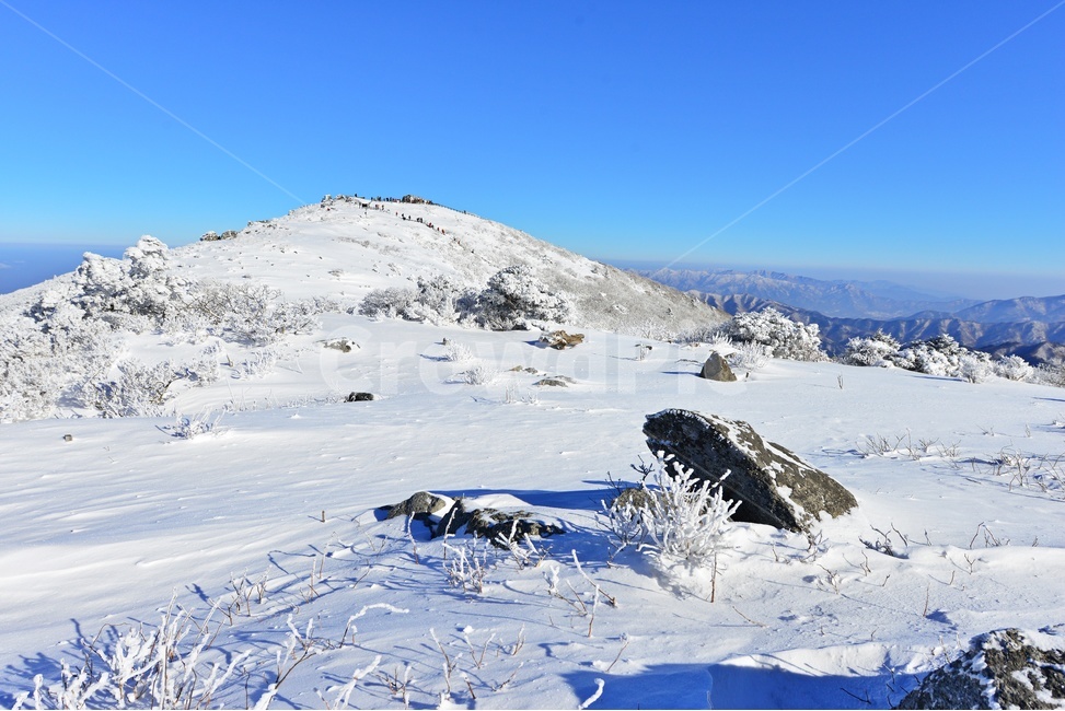 mountain,산,nature,자연,outdoors,옥외,landscape,경치,scenery,풍경,mountainrange,산맥,snow,눈,덕유산,설천봉,향적봉,중봉,상고대,덕유산설경,겨울,계절,설경,겨울,계절,winter,season,자연,풍경,nature,landscape,한국자연풍경,한국자연경관,korea nature landscape