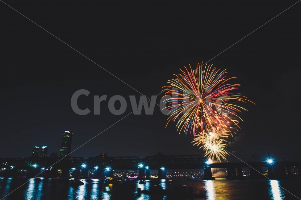 여의도불꽃축제,불꽃축제,한강,불꽃,화려함,야경,밤,풍경,nightscape,night,landscape,도시,city,한국도시풍경,한국도시경관,korea cityscape,축제,행사,festival,carnival,event,nature,자연,outdoors,옥외