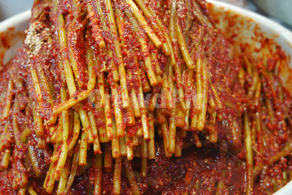 마늘쫑장아찌,마늘쫑,장아찌,양념,고추장,음식,한식,전통,한국,한국전통,전통음식,반찬,음식,식재료,요리,food,cook,meal,dishes,food reserves,한식,한국음식,한국요리,korean food,korean dishes,korean meal,korean cook