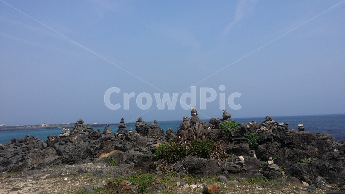 풍경,맑음,제주도,jejuisland,하늘,돌,소원탑,제주도,jeju,jeju island,bird,새,animal,동물