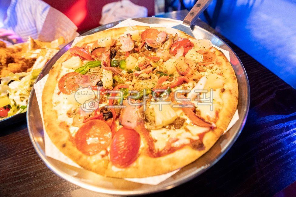 pizza,Italian cuisine,Pepperoni Pizza,pepperonipizza