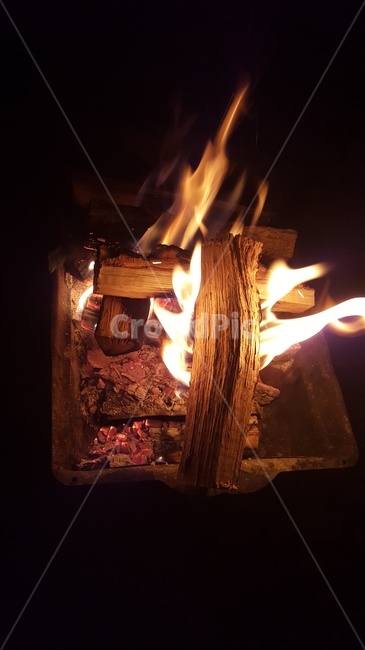 캠프,캠프파이어,모닥불,불,장작불,장작,파이어,따뜻함