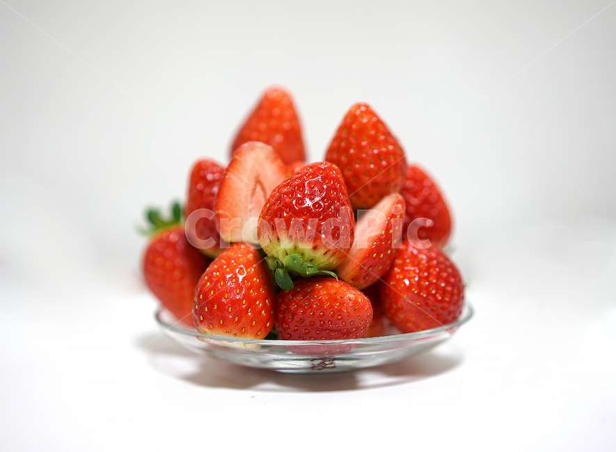 딸기,strawberry,과일,음식,겨울철과일,빨강,레드,red,베리,신선,스트로베리,음식,식재료,요리,food,cook,meal,dishes,food reserves,과일,열매,fruit