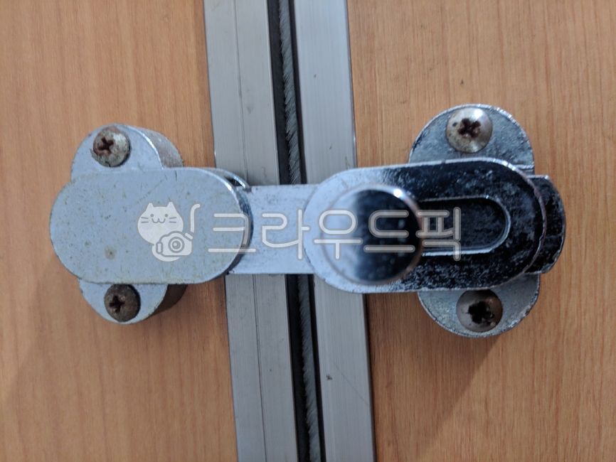문고리,화장실문고리,미닫이문고리,화장실,잠금장치