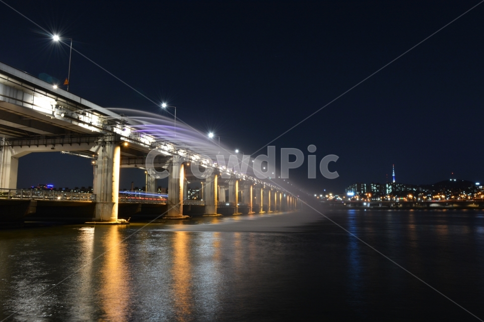 반포대교,야경,한강,한강야경,분수,한강다리,밤,낭만,야경,밤,풍경,nightscape,night,landscape,도시,city,한국도시풍경,한국도시경관,korea cityscape