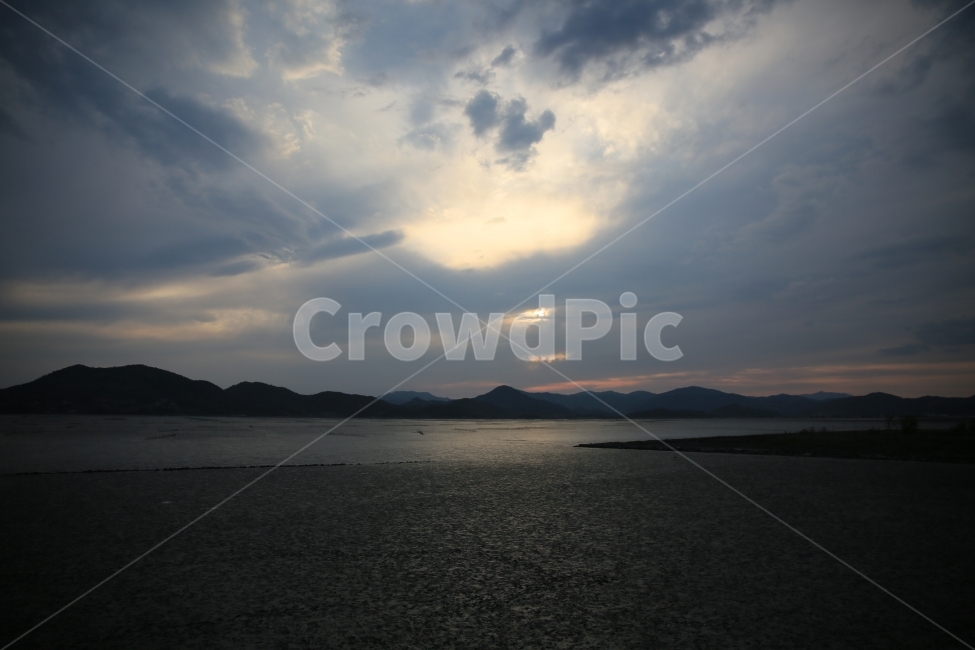 하늘,구름,산,바다,오막삼,자연,풍경,nature,landscape,outdoors,옥외,weather,날씨,cloud,cumulus,적운,sky