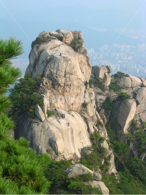 도봉산,암석등반,로프등반,푸르름,암석,절벽,바위,등산