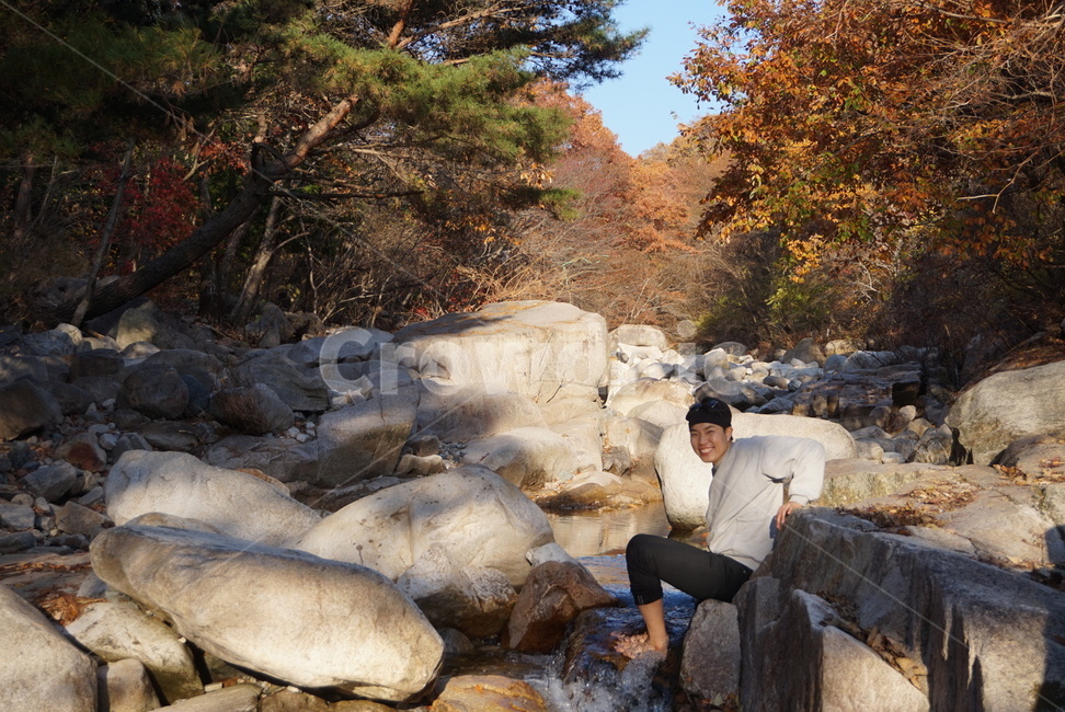 차가움,고통,족욕,가을,딥스,자연,person,사람,human,인간,물,계곡