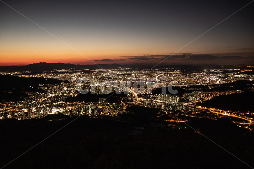 야경,밤하늘,도심,노을,불빛,야경,밤,풍경,nightscape,night,landscape,도시,city,경치,outdoors,옥외,nature,자연,scenery,aerial view,조감도