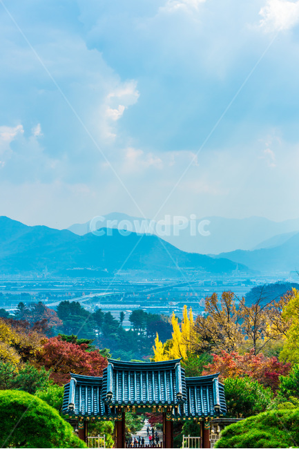 현충사,하늘,구름,풍경,가을,빛내림,단풍,가을,계절,fall,autumn,season,자연,풍경,nature,landscape,한국자연풍경,한국자연경관,korea nature landscape,한국전통,한국문화,korean traditional,korean culture,랜드마크,landmark,tourist attraction,한국랜드마크,한국관광지,한국명소,korea landmark,korea tourist attraction,outdoors,옥외,mountain,산,mountain range,산맥,scenery