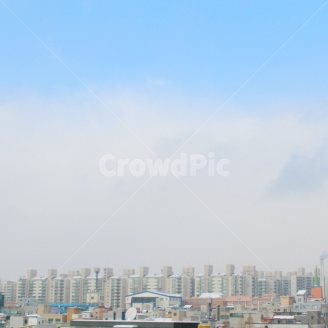건물,감성사진,하늘,구름,겨울,하얀색,색감,하늘색,color,sky,cloud,겨울,계절,winter,season,도시,풍경,city,landscape,한국도시풍경,한국도시경관,korea cityscape,building,시티,town,metropolis,중심지,urban,어반,high rise,고층 건물,nature,자연