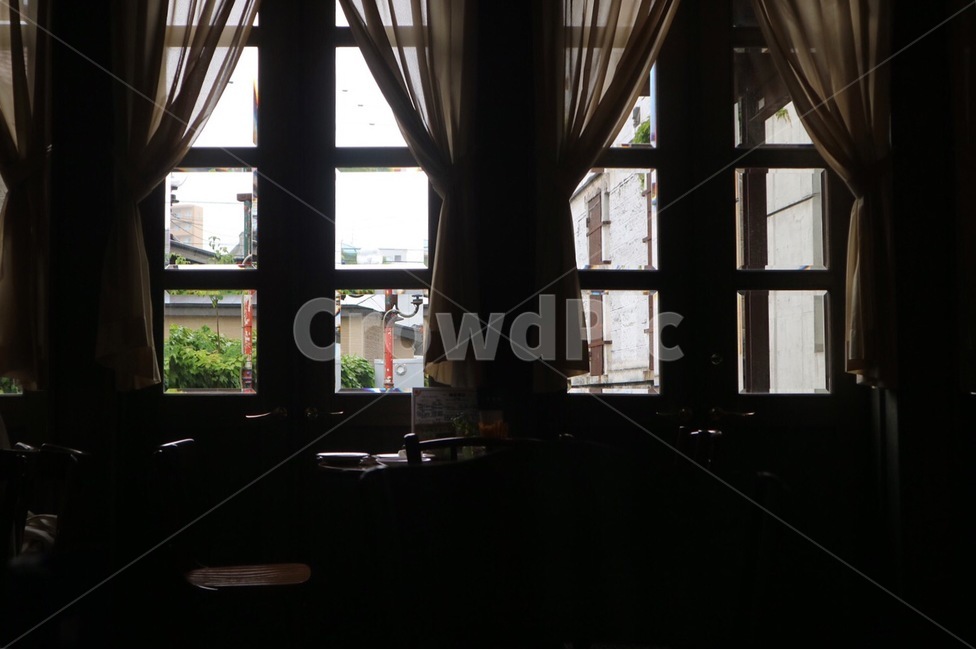 어두운,커튼,카페,커피숍,장식,home,homedecor,interior,cafe,coffeeshop,dark,curtain,decoration,고요한,감성적인,분위기있는,인테리어,카페풍경,배경화면,카페배경