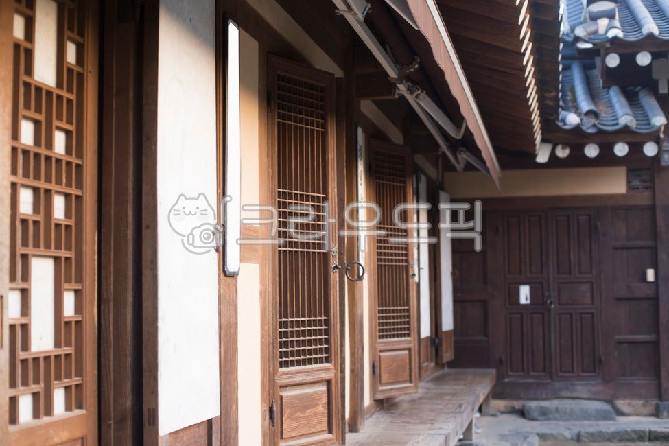 door, Hanok house, Hanok, visit, house - Authentic Korean Stock Photos ...