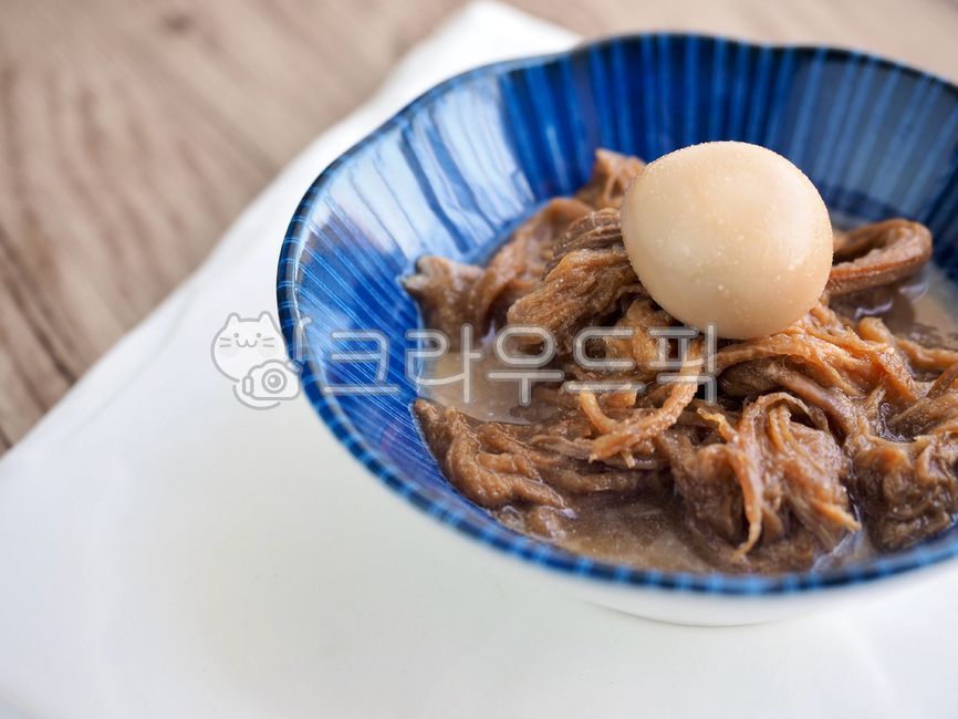소고기,소고기장조림,장조림,한식,한국음식,밑반찬,간장조림,반찬,단백질,소고기간장조림,쇠고기,음식,고기,간장,식사,요리,소고기요리,beefstew,jangjorim,koreanfood,sidedish,protein,beef,food,dinner,meat,sauce,soysauce,meal,cooking,beefdish,메추리알,quaileggs