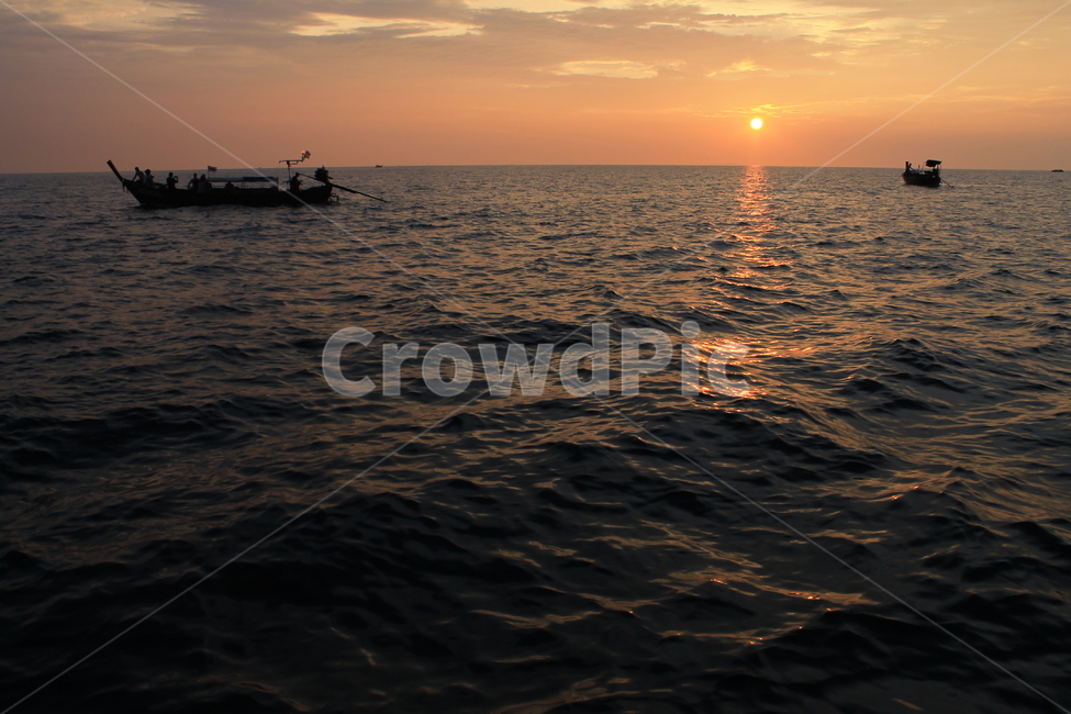 일몰,석양,sunset,seasunset,sea,대양,ocean,붉은하늘,redsky,자연,nature,dusk,황혼,dawn,하늘,sky,새벽,boat,보트,실루엣,silhouette,바다,실루엣,그림자,silhouette,shadow