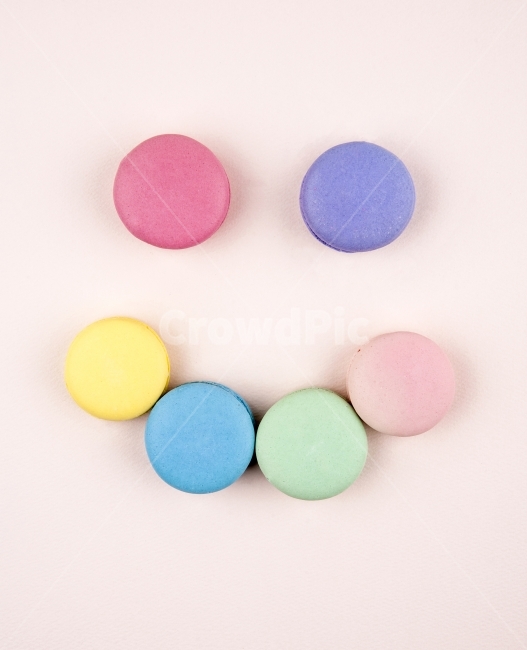 선물,음식,마카롱,과자,쿠키,컬러풀,빵,무지개색,스마일,사랑,아이디어,컨셉,파스텔,핑크,알록달록,맛,달콤,크림,케이크,프랑스,디저트,디자인,베이커리,비스킷,푸드,스위트,러브,연인,클로즈업,얼굴,페이스,맛있다,커피,바닐라,달콤함,프렌치,레몬,그린,발렌타인데이,화이트데이,로즈데이,음식,식재료,요리,food,cook,meal,dishes,food reserves,디저트,간식,후식,dessert,snack,색깔,색상,색채,색감,color sense,color sensitivity,feeling of color,연출,컨셉,콘셉,direction,concept