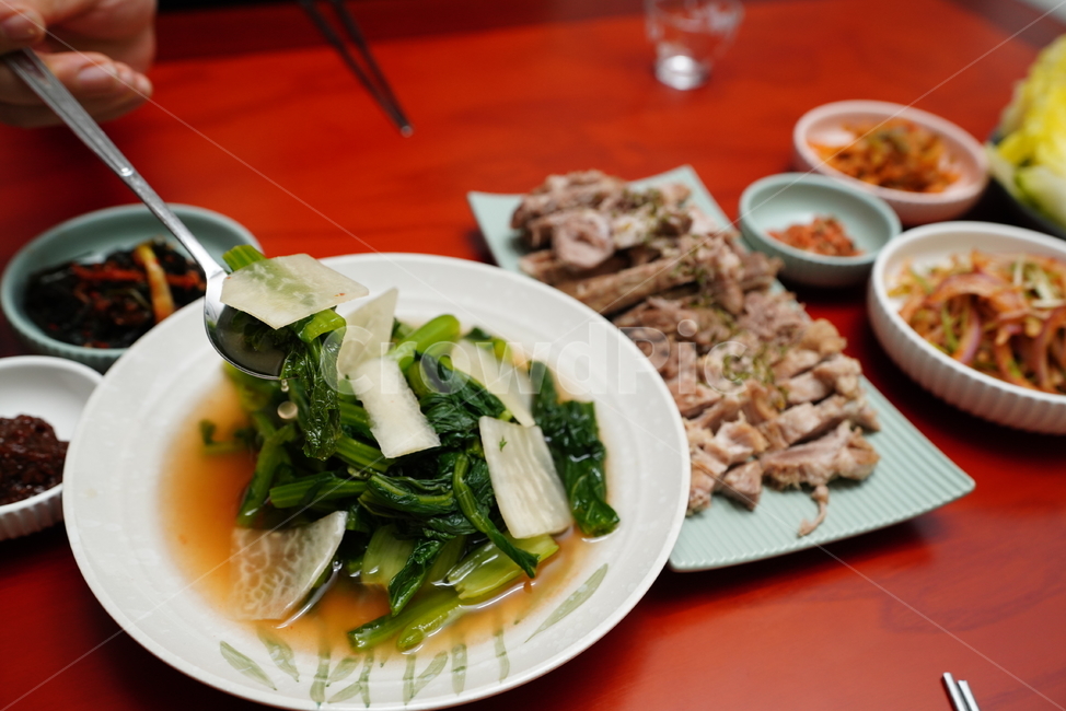 음식,고기,육류,육식,김치,물김치,한식,한국,안주,반찬,먹거리,푸드,보쌈,수육,food,식품,meal,식사,dish,요리,음식,식재료,요리,food,cook,meal,dishes,food reserves