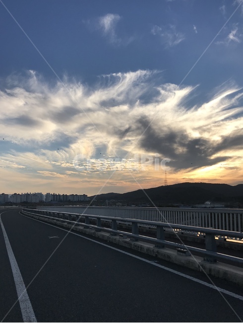 하늘,구름,도로,자연,저녁노을