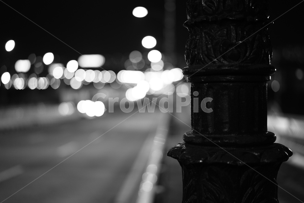 길거리스냅,분위기,흑백,감성,외로움,길거리,보케,bokeh,가로등,야경,밤길거리,야경,밤,풍경,nightscape,night,landscape,흑백,모노톤,monochrome,black and white