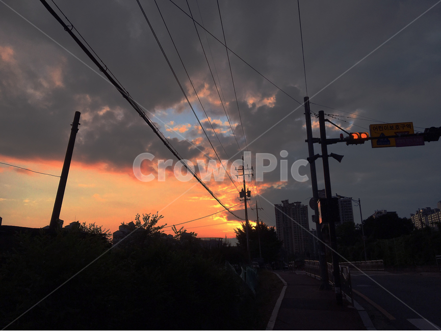 해질녘,노을,하늘,전기줄,감성,traffic,light,orange,오렌지,색감,색상,색깔,sensible,emotion,sunset,sky,outdoors,퇴근길