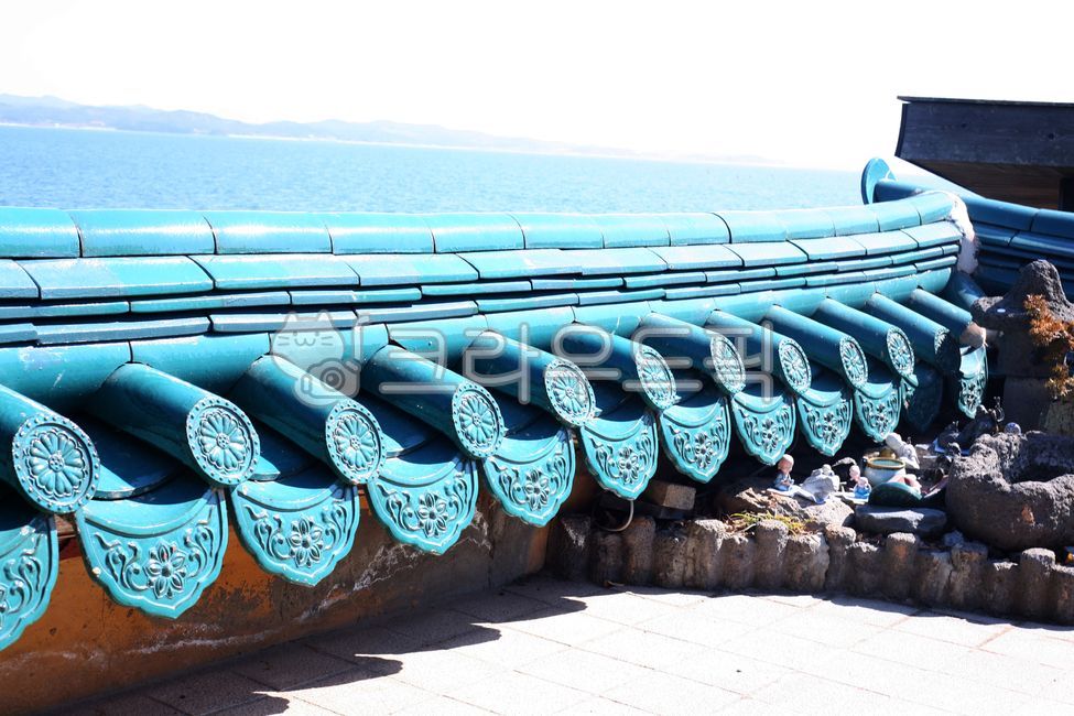 rock,sky,ancient architecture,nature,construct,roof tile